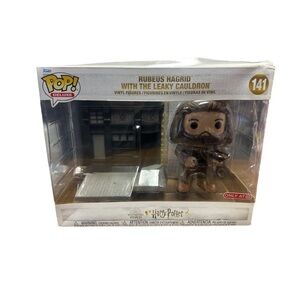 Funko Pop! Deluxe Rubeus Hagrid With The Leaky Cauldron Vinyl Figure #141 Harry